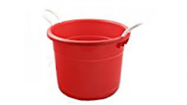 Plastic Icing Tub (color will vary)
