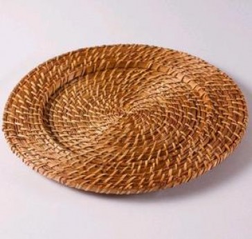 WICKER CHARGER