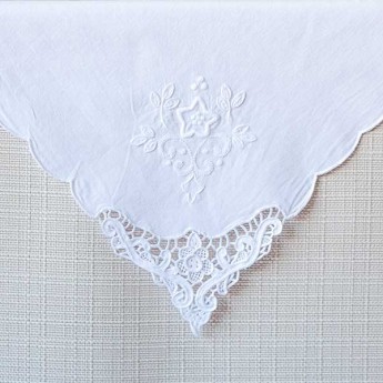 Napkin Embroidered Flower White