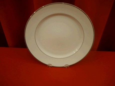 PLATE, LUNCH, WHITE/PLAT, 9