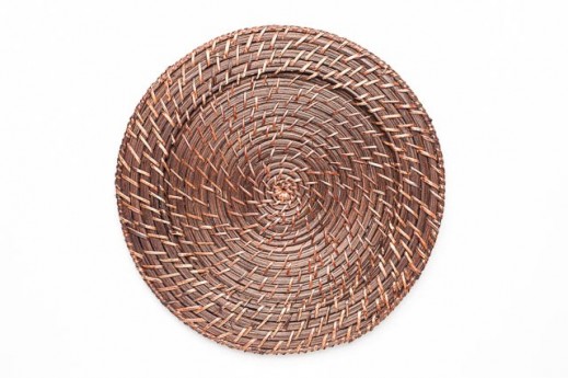 ROUND BROWN RATTAN CHARGER