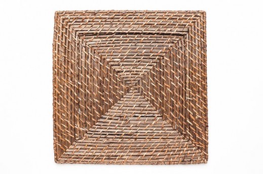 SQUARE BROWN RATTAN CHARGER