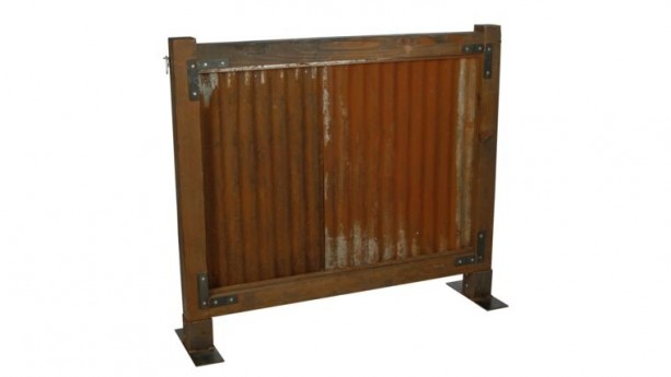 BARRICADE WITH CORRUGATED METAL 55