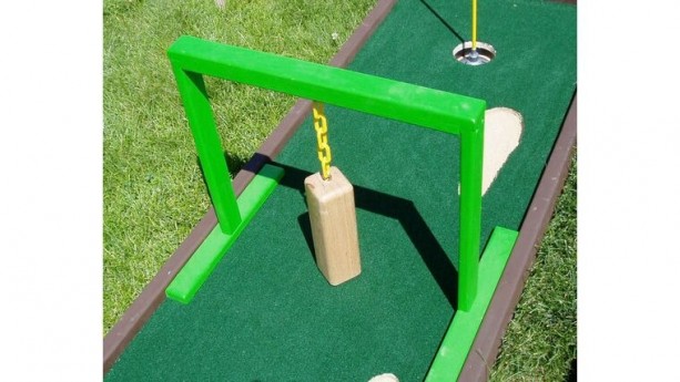 Mini Golf Swinging Block Game Obstacle