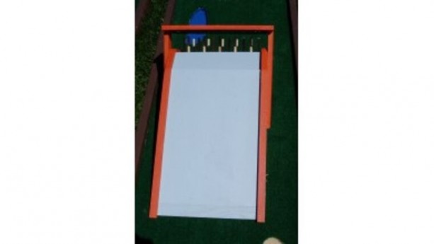 Plinko Bridge Mini Golf Obstacle Game