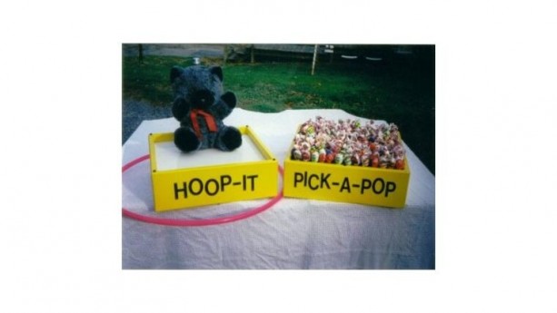 Hoop It / Pick A Pop Table Top Carnival Game