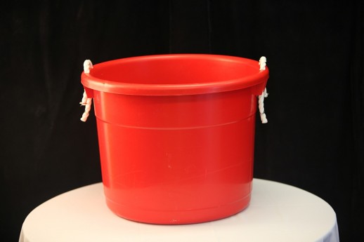 Large tub, red plastic