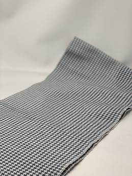 CINDY HOUNDSTOOTH TABLE RUNNER