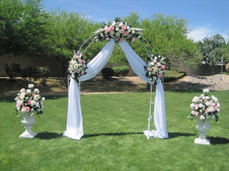 Wedding Arch (White Metal) 
