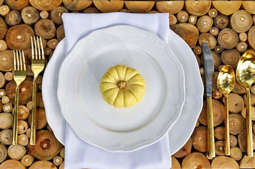 Scalloped Plate Set (Dinner & Dessert)